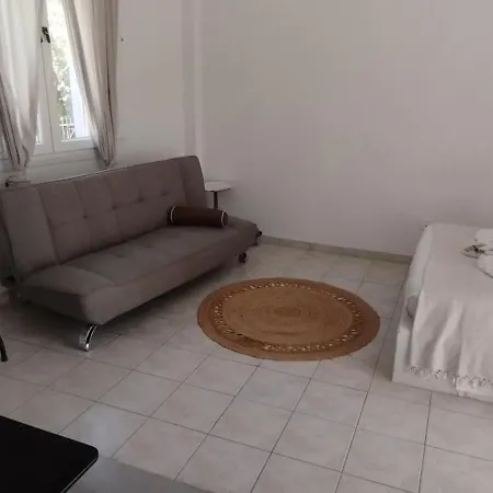 Ammos Luxury Apartment